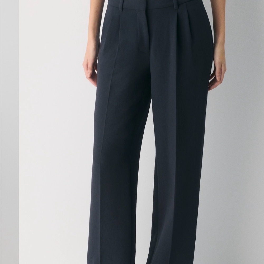 Aritzia Wide Leg Pants in Black